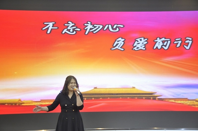 调整大小 演讲比赛选手演讲2.JPG