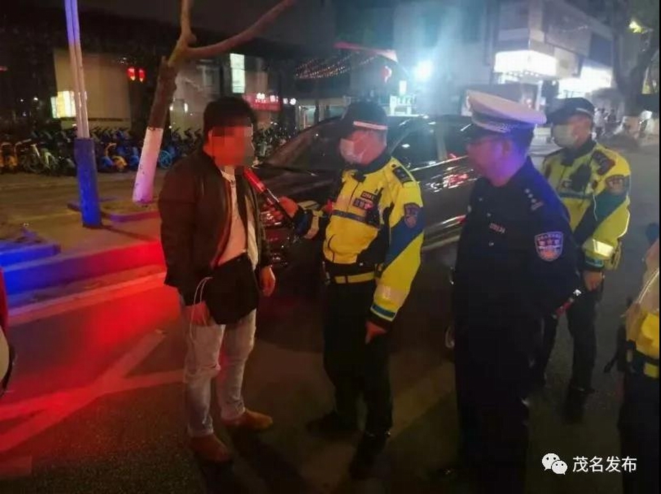 3交警查酒驾.jpg