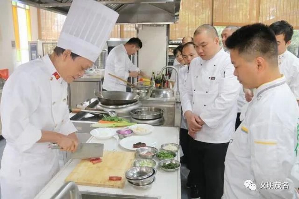 广东志愿服务文明实践走进千家万户 2.jpg