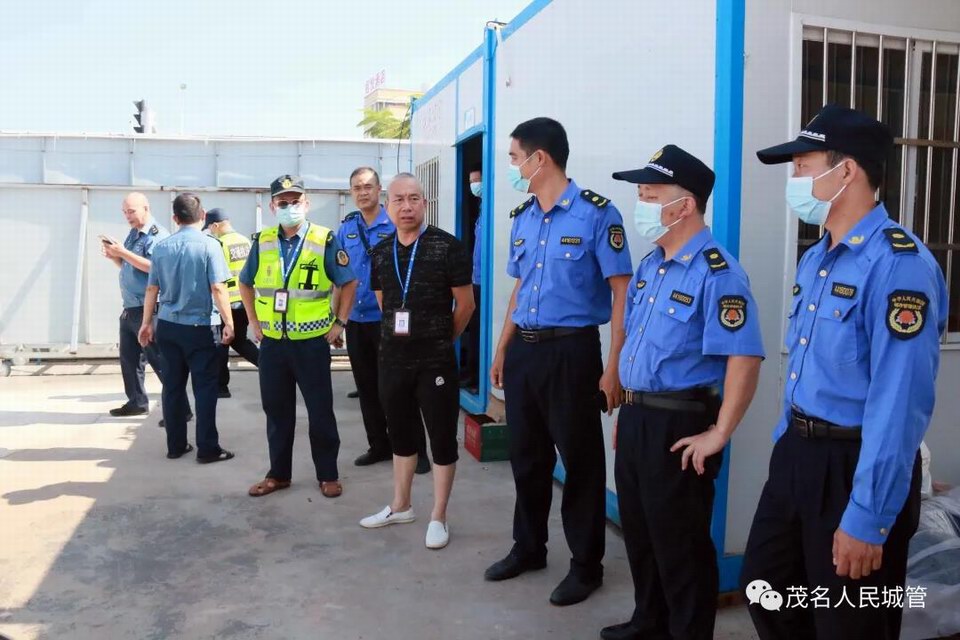 城管等部门联合开展建筑工地文明施工整治行动3.jpg