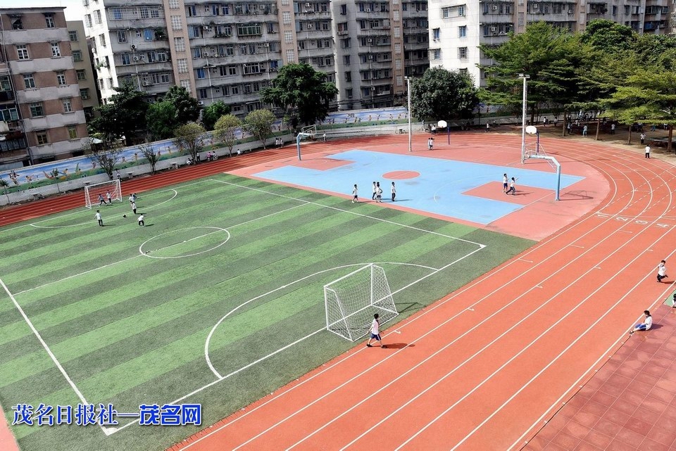 文东街小学运动场.jpg